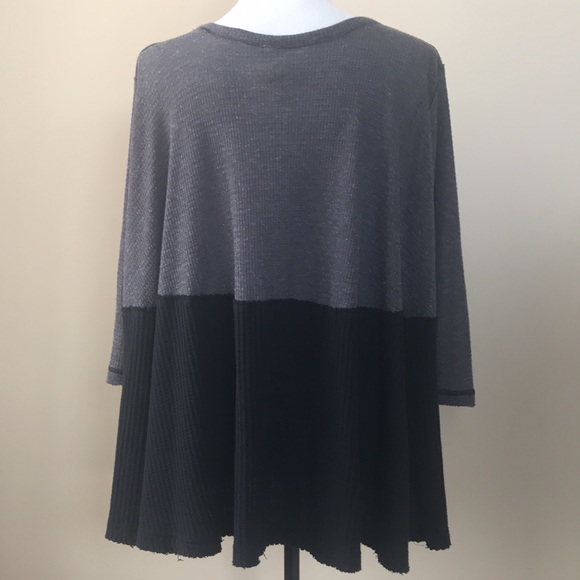 We the Free Black & Gray Color Block Thermal - Picture 6 of 10